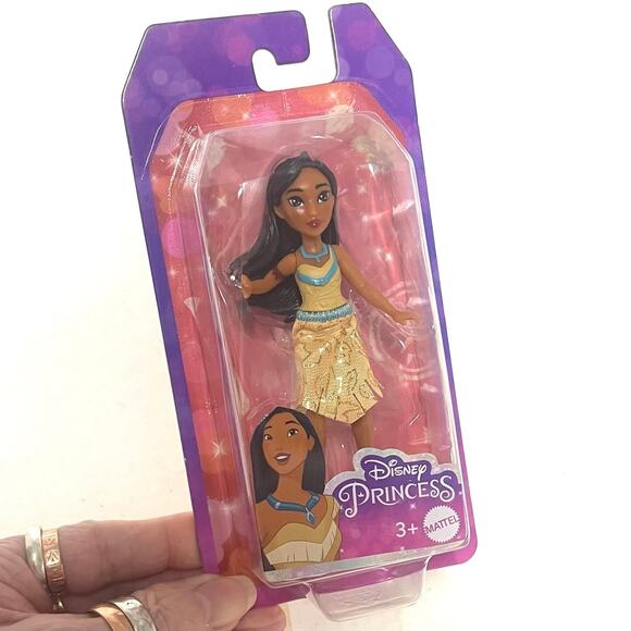 Disney Princess Mattel Dolls Pocahontas New in Packaging - Picture 2 of 3